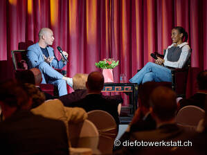 Jeff Baltermia s'entretient avec Ditaji Kambundji