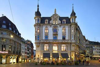 Status: Abklärung Rechte durch SI -Hotel Baslertor ***